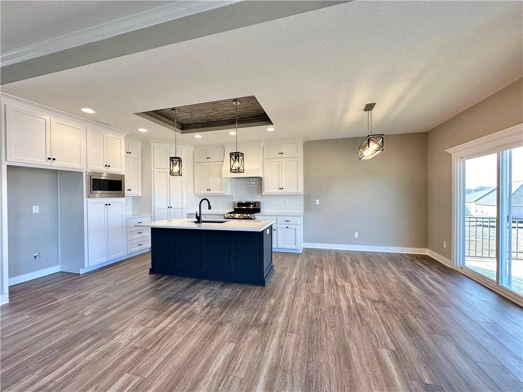 Peculiar, MO 64078,11804 E 231st ST