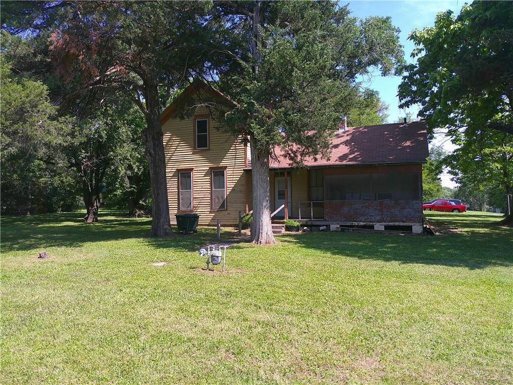 Humboldt, KS 66748,1022 Sycamore ST