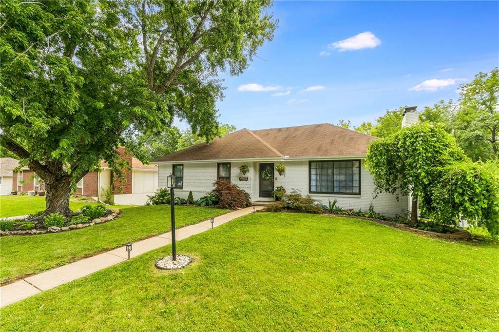 St Joseph, MO 64506,4922 Mockingbird LN