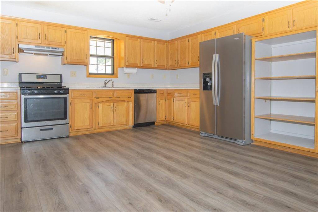 Warrensburg, MO 64093,615 Cantebury ST