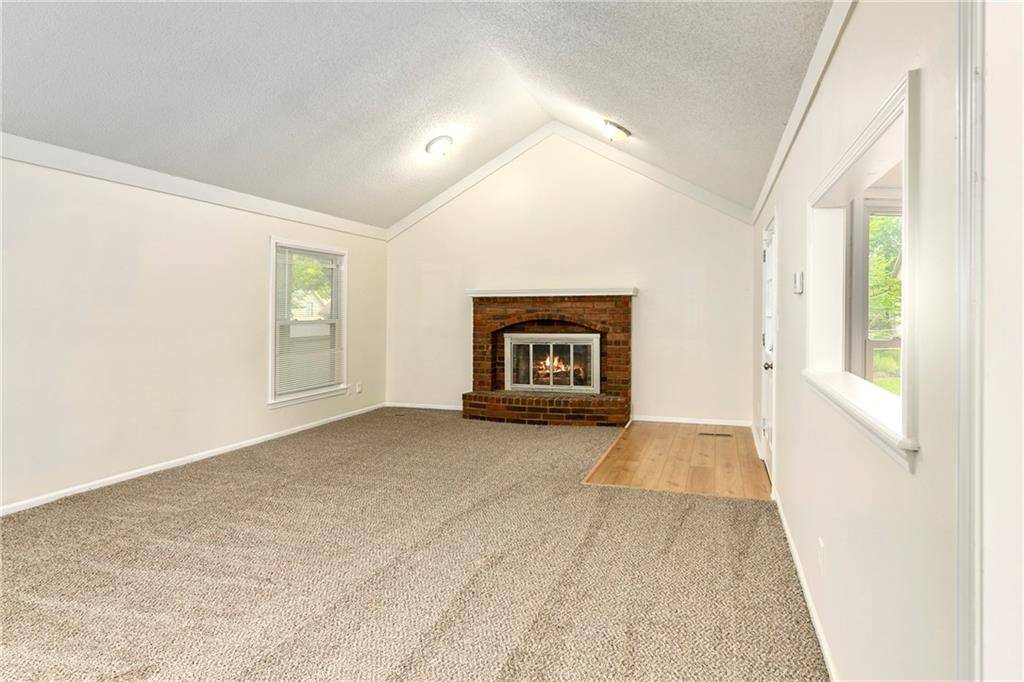 Blue Springs, MO 64015,805 NW 18TH ST