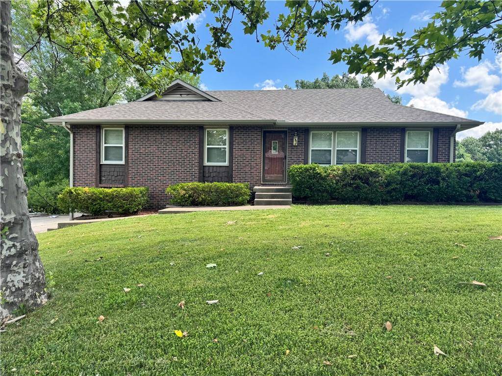 Warrensburg, MO 64093,1421 Grandview DR