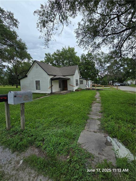Clarksdale, MO 64430,303 E May ST