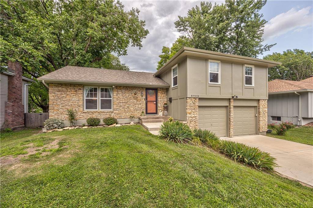 Overland Park, KS 66212,8908 W 95th TER
