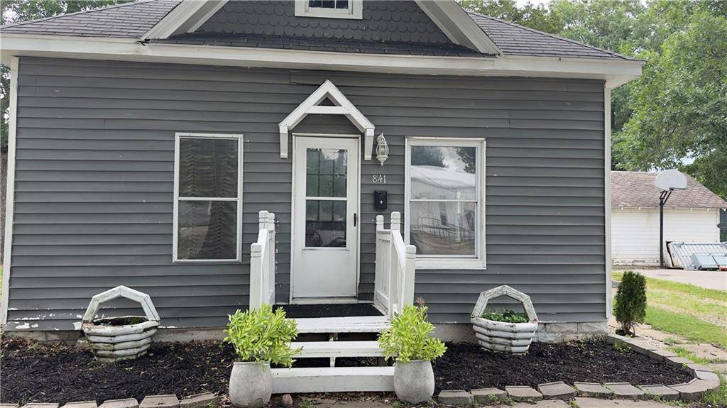 Ottawa, KS 66067,841 S Hickory ST