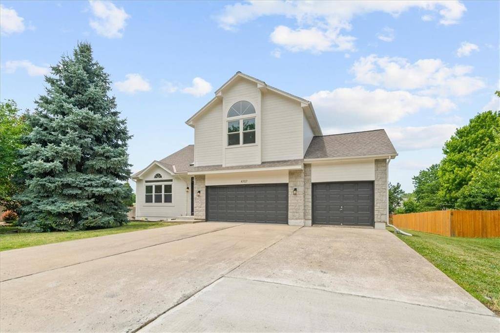 Blue Springs, MO 64015,4707 SW 8Th ST