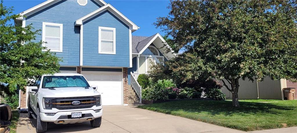 Raymore, MO 64083,714 Shiloh DR