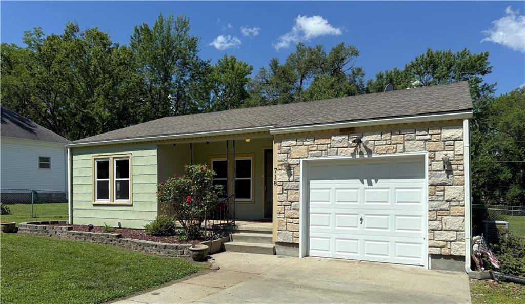 Fort Scott, KS 66701,718 S Burke ST