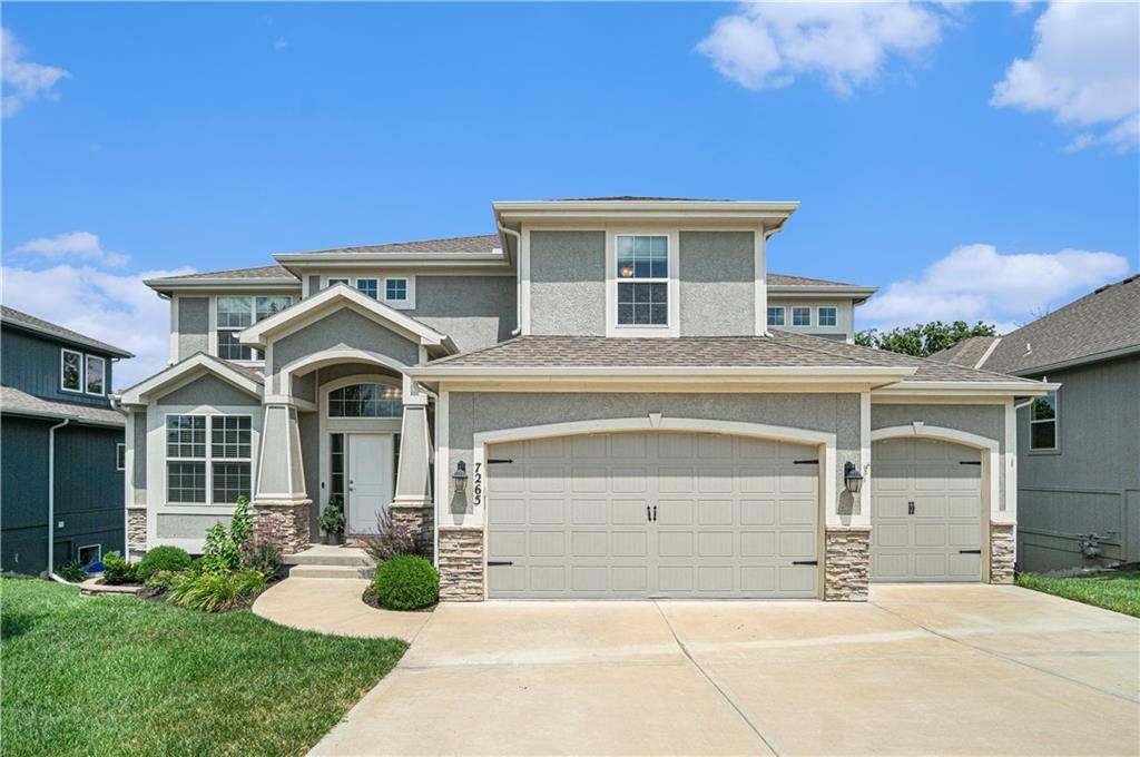 Parkville, MO 64152,7265 NW Forest Lakes DR