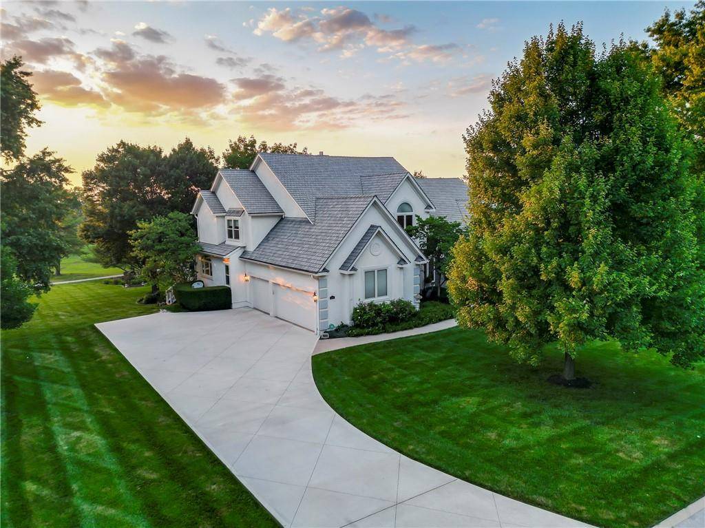 Loch Lloyd, MO 64012,16810 S Grace DR