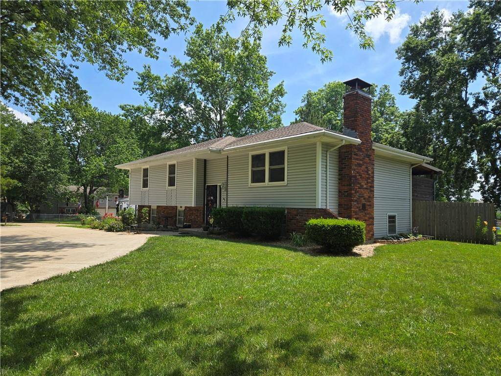 Belton, MO 64012,7907 Bel Ray DR