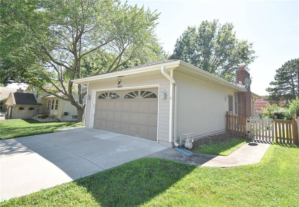 Kansas City, MO 64155,10504 N Cherry DR