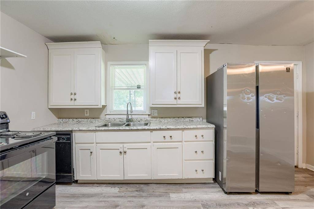 Belton, MO 64012,18802 S Lakeside LN