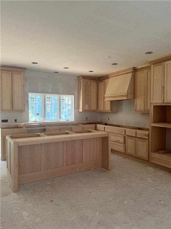 Leawood, KS 66206,2102 W 86th WAY