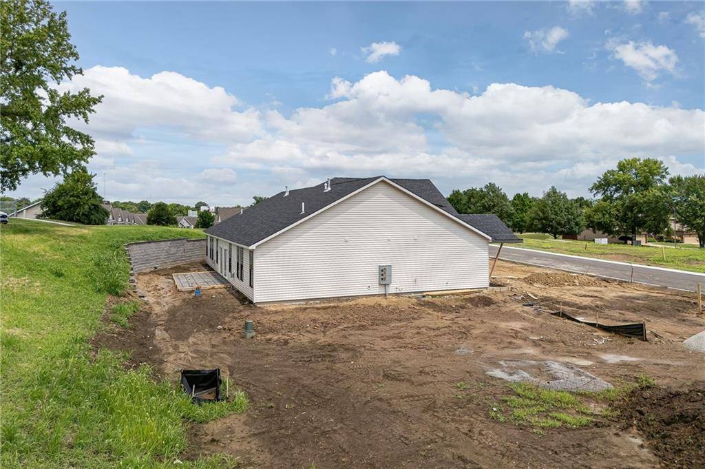 St Joseph, MO 64506,1400 Country CT
