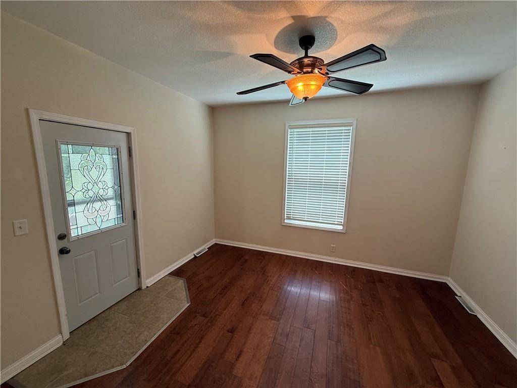 St Joseph, MO 64503,2423 S 17th ST