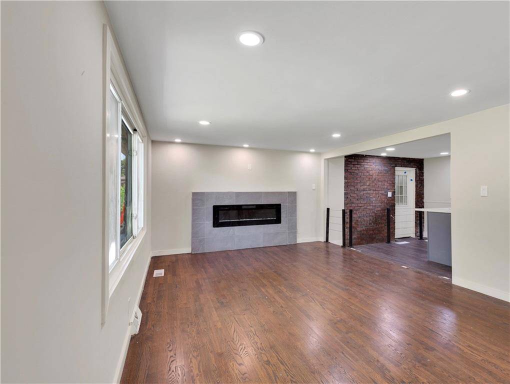 Kansas City, MO 64151,5013 NW Ridgewood DR