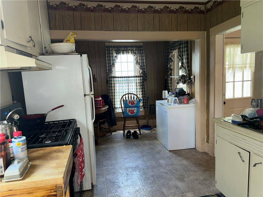 Garnett, KS 66032,515 W 7th AVE