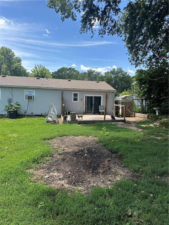 Independence, MO 64056,513 POWAHATAN DR