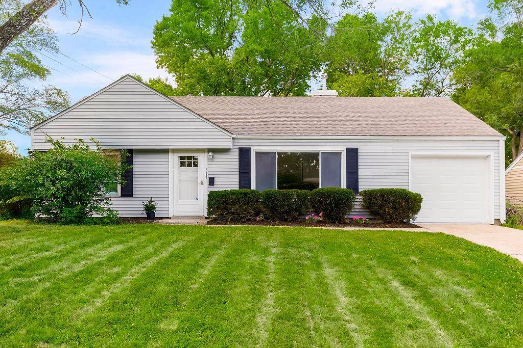 Prairie Village, KS 66208,7652 Rainbow DR