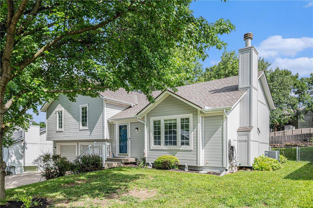 Edwardsville, KS 66111,10512 Shelton AVE