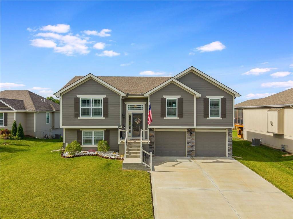 Kearney, MO 64060,1603 CHESTNUT ST