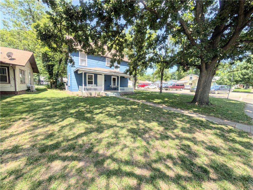 Iola, KS 66749,712 N Jefferson AVE