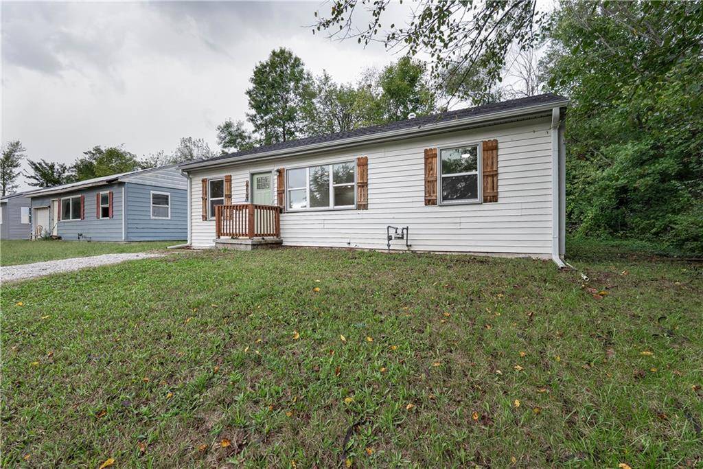 Knob Noster, MO 65336,610 Elm ST
