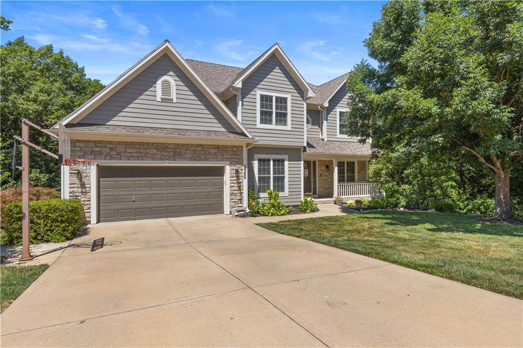 De Soto, KS 66018,8386 Timber Trails DR