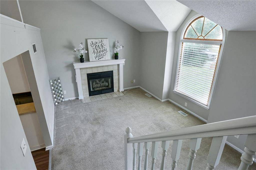 Parkville, MO 64152,6486 NW Valley DR