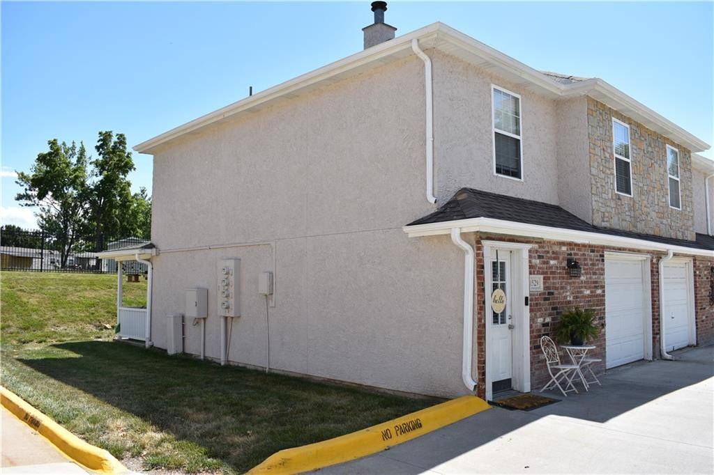 Olathe, KS 66061,1529 E 120th ST