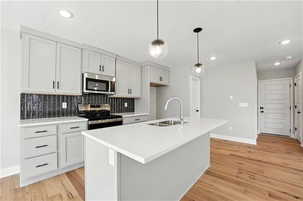 Raymore, MO 64083,717 Glenn CIR