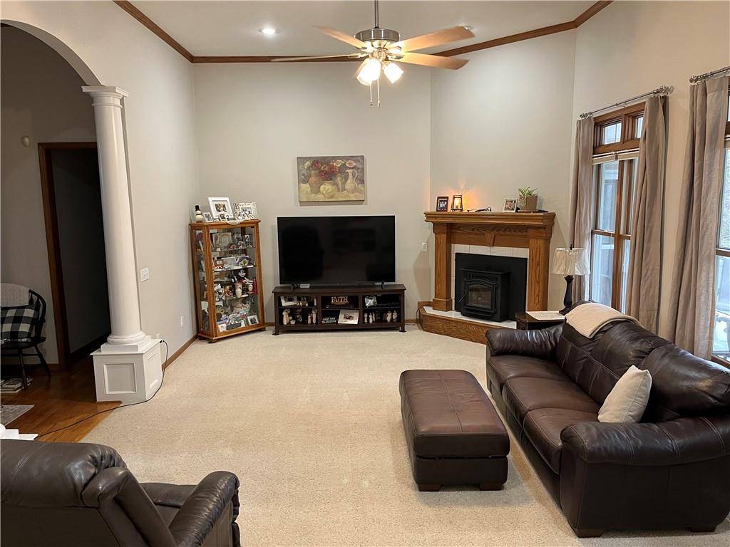 St Joseph, MO 64505,19704 Red Oak BLVD