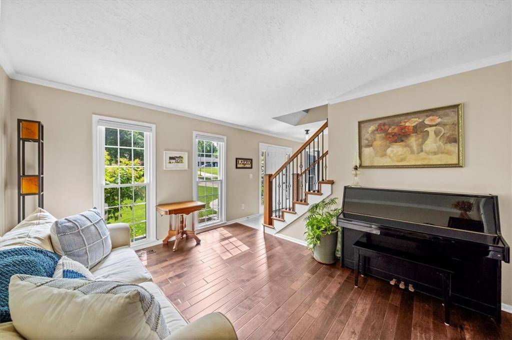 Overland Park, KS 66204,6710 Broadmoor ST