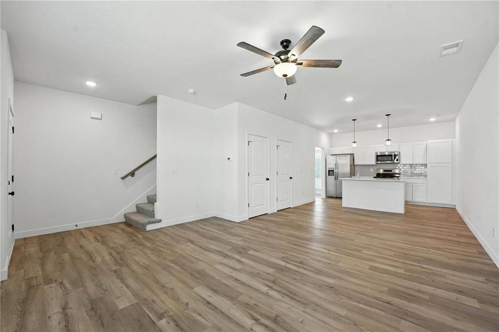 Lee's Summit, MO 64086,27302 Acacia DR