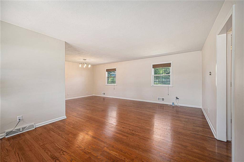 Kansas City, MO 64131,832 E 82nd ST