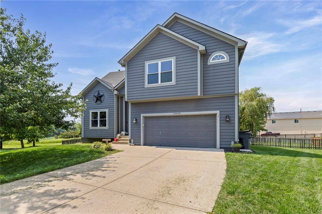 Olathe, KS 66062,19098 W 164th TER