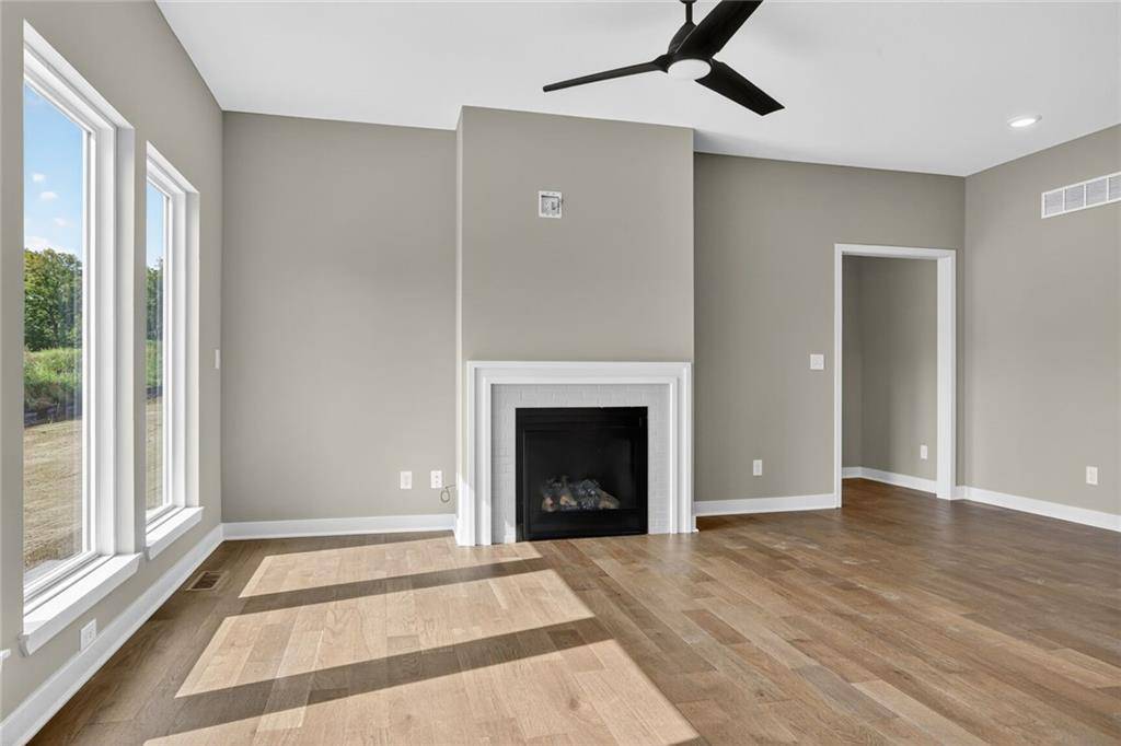 Parkville, MO 64152,16243 Giorgia ST