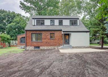 Overland Park, KS 66204,6925 Santa Fe DR