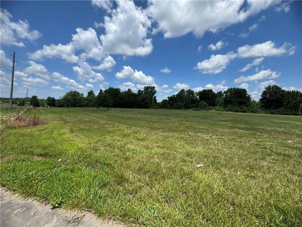 Peculiar, MO 64078,Tract 1 School RD