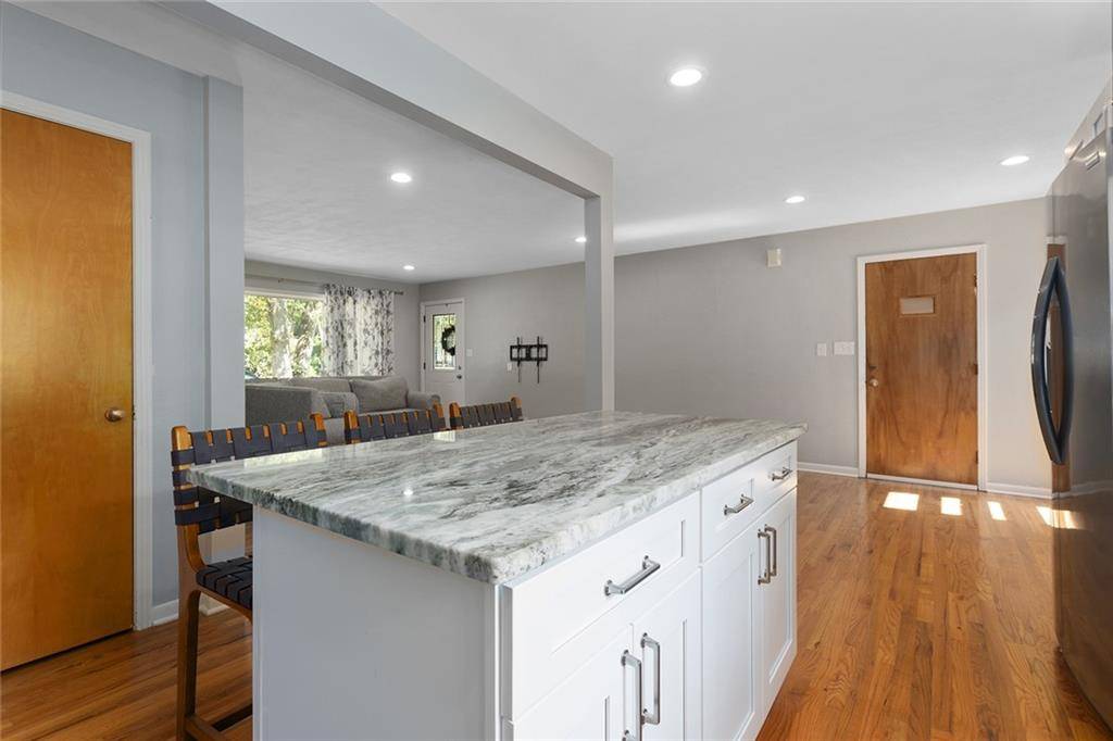 Liberty, MO 64068,442 Circle DR