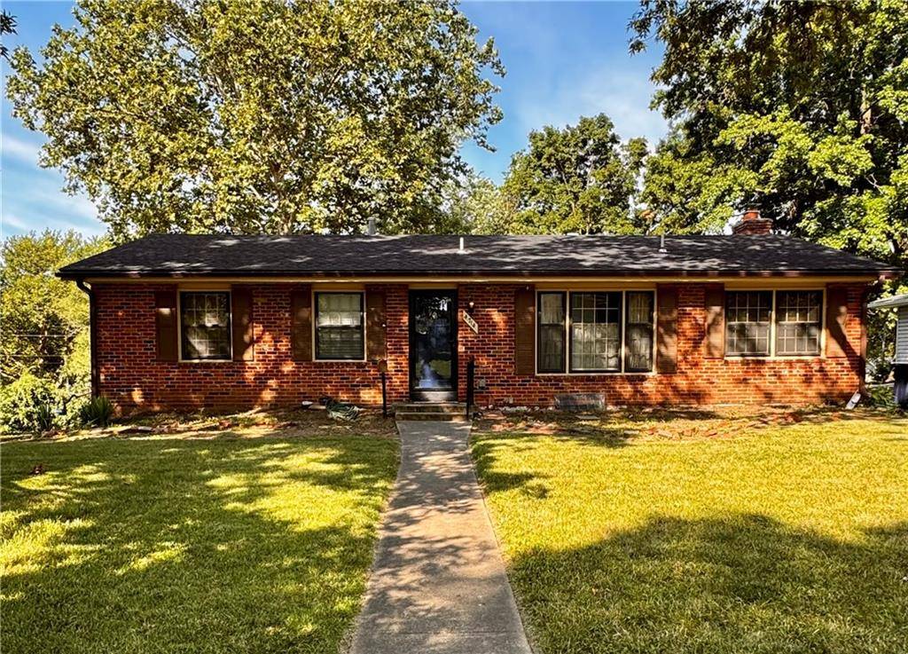 Kansas City, MO 64117,4714 NE Chouteau DR