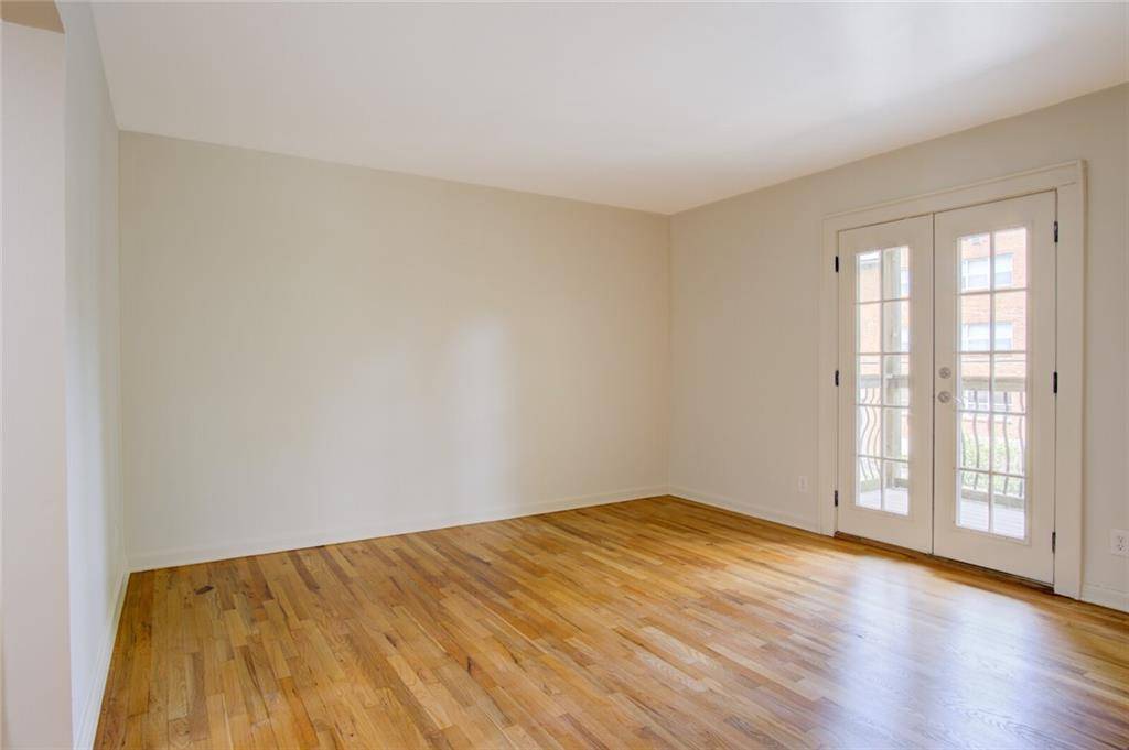 Kansas City, MO 64111,1207 W 45th ST #2W