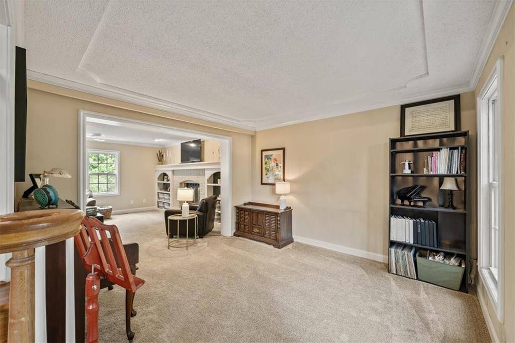 Lenexa, KS 66215,8648 Greenwood LN
