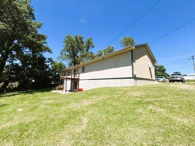New Strawn, KS 66839,143 N 3rd ST