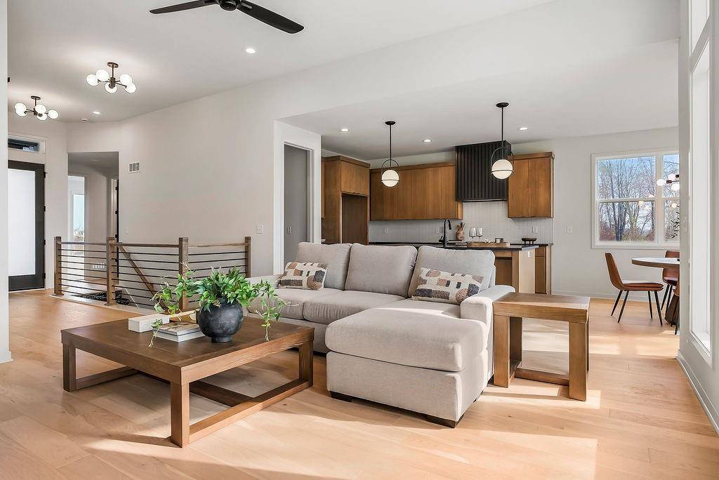 Olathe, KS 66062,18221 W 168th TER