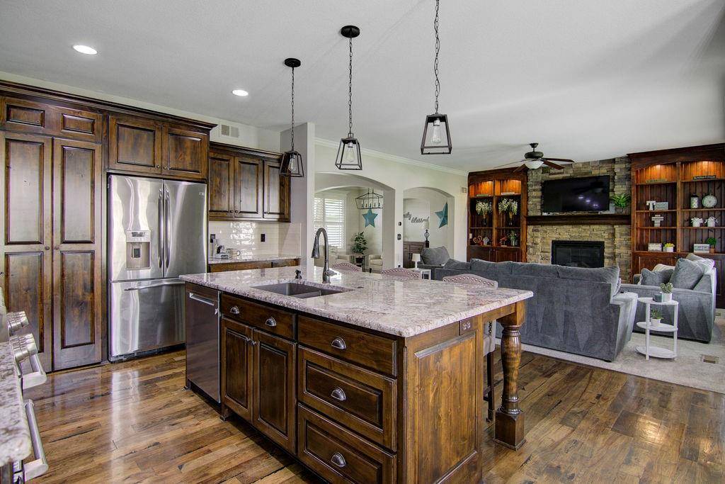 Olathe, KS 66062,16324 S Locust ST