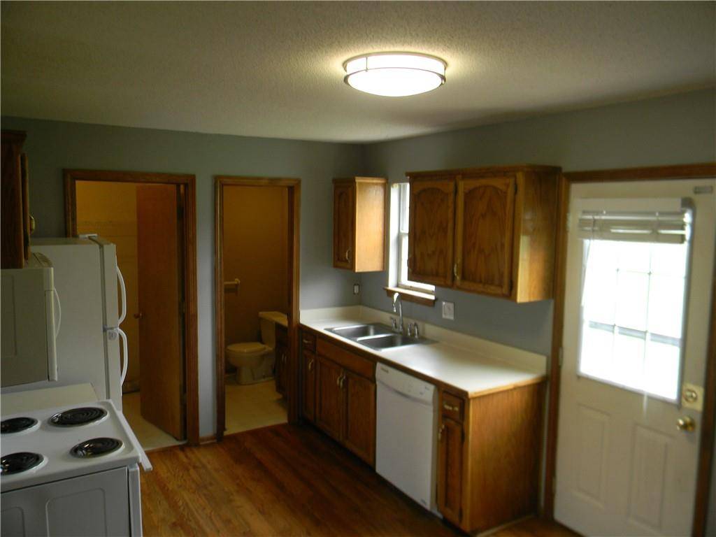 Lee's Summit, MO 64081,730 SE 10th ST