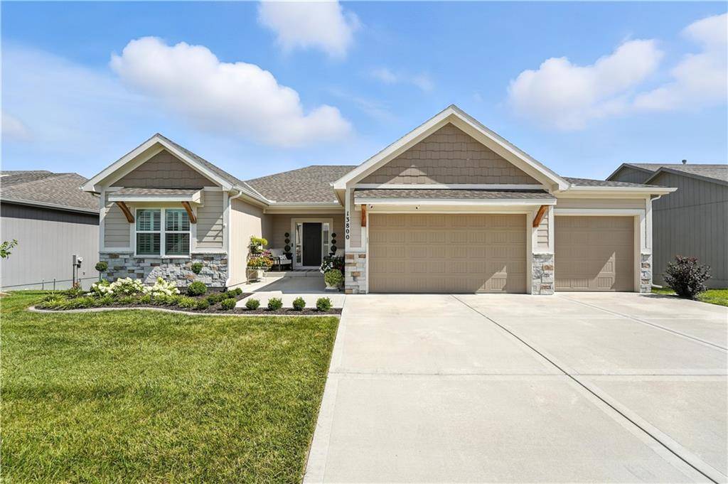 Parkville, MO 64152,13800 NW 74th ST