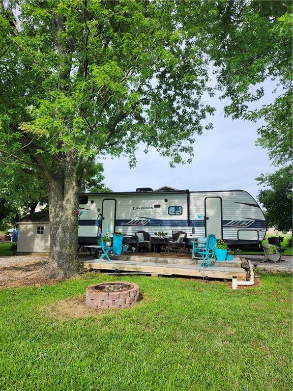 Linn Valley, KS 66040,5 & 9 Linn Wood LN